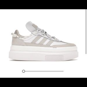 Ivy Park Sleek 72 white